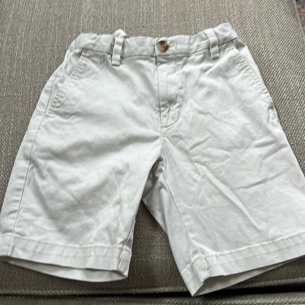 Boys, vineyard vines, khaki Chino shorts size 8